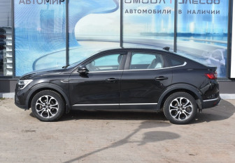 Подержанный автомобиль Renault Arkana 2021 года (8 фото)
