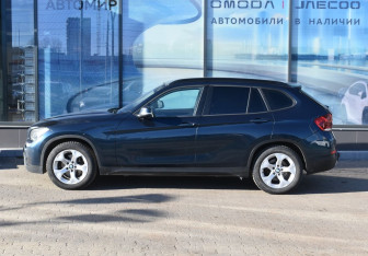 Подержанный автомобиль BMW X1 2012 года (8 фото)