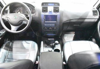 Подержанный автомобиль УАЗ Patriot 2014 года (11 фото)