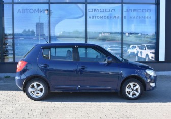 Подержанный автомобиль Skoda Fabia Hatchback 2014 года (4 фото)