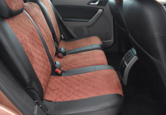 Подержанный автомобиль Skoda Yeti 2012 года (10 фото)