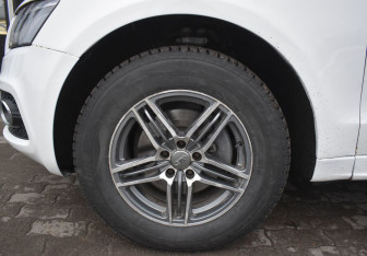 Подержанный автомобиль Audi Q5 2009 года (9 фото)