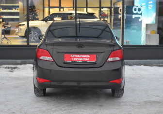 Подержанный автомобиль Hyundai Solaris Sedan 2016 года (6 фото)