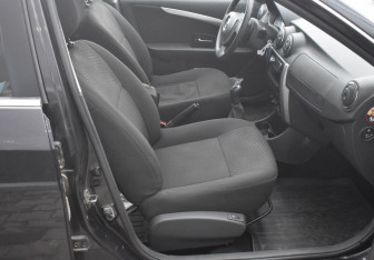 Подержанный автомобиль Nissan Almera Sedan 2014 года (10 фото)