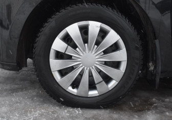 Подержанный автомобиль Renault Logan Sedan 2018 года (9 фото)