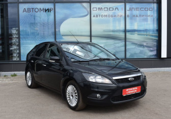 Подержанный автомобиль Ford Focus Hatchback 2011 года (3 фото)