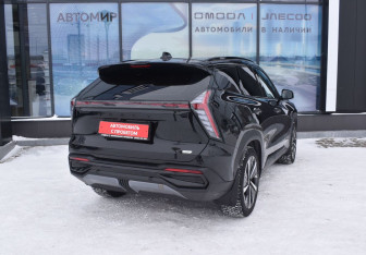 Подержанный автомобиль Geely Atlas 2024 года (5 фото)