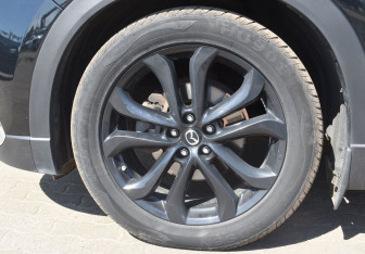 Подержанный автомобиль Mazda CX-9 2017 года (9 фото)