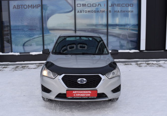 Подержанный автомобиль Datsun mi-DO 2015 года (2 фото)