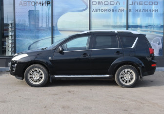 Подержанный автомобиль Peugeot 4007 2008 года (8 фото)