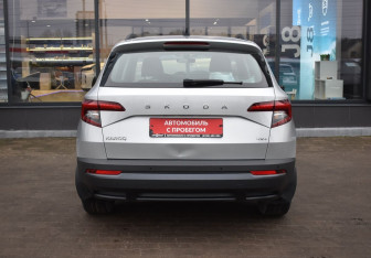 Подержанный автомобиль Skoda Karoq 2020 года (6 фото)