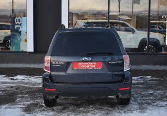 Подержанный автомобиль Subaru Forester Suv 2012 года (6 фото)