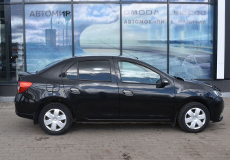 Подержанный автомобиль Renault Logan Sedan 2014 года (4 фото)