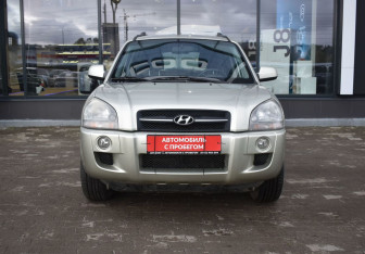 Подержанный автомобиль Hyundai Tucson 2007 года (2 фото)