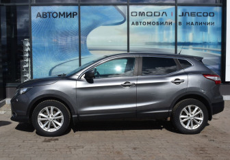 Подержанный автомобиль Nissan Qashqai 2014 года (8 фото)
