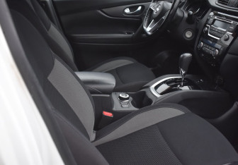 Подержанный автомобиль Nissan Qashqai 2020 года (10 фото)