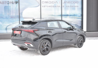 Подержанный автомобиль Omoda C5 2022 года (5 фото)