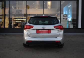 Подержанный автомобиль Kia Ceed Wagon 2018 года (6 фото)