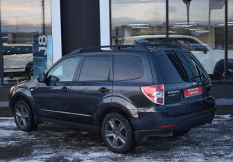 Подержанный автомобиль Subaru Forester Suv 2012 года (7 фото)