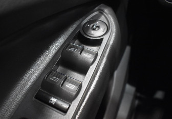 Подержанный автомобиль Ford Kuga 2014 года (13 фото)