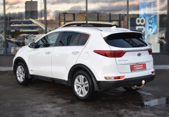 Подержанный автомобиль Kia Sportage 2017 года (7 фото)