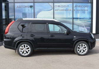Подержанный автомобиль Nissan X-Trail 2013 года (4 фото)