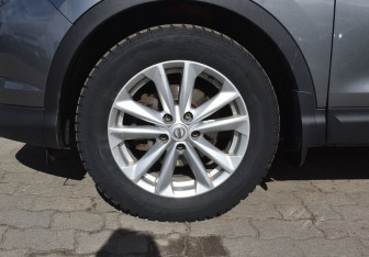 Подержанный автомобиль Nissan Qashqai 2014 года (9 фото)