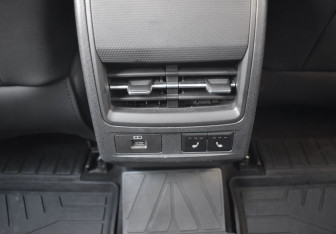 Подержанный автомобиль Omoda C5 2022 года (13 фото)