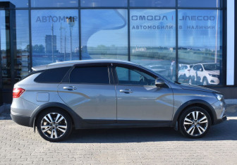 Подержанный автомобиль LADA (ВАЗ) Vesta Wagon 2018 года (4 фото)