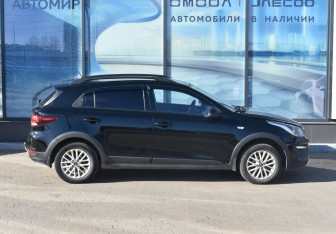 Подержанный автомобиль Kia Rio Hatchback 2019 года (4 фото)