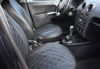 Подержанный автомобиль Ford Fusion 2008 года (10 фото)