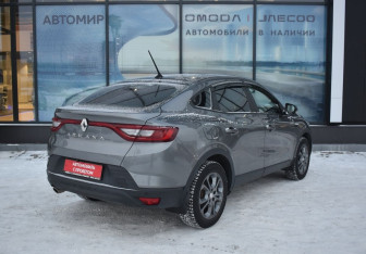 Подержанный автомобиль Renault Arkana 2021 года (5 фото)