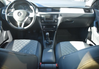 Подержанный автомобиль Skoda Rapid Liftback 2017 года (12 фото)