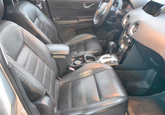 Подержанный автомобиль Renault Koleos 2011 года (10 фото)