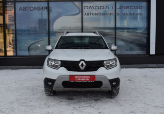 Подержанный автомобиль Renault Duster 2021 года (2 фото)