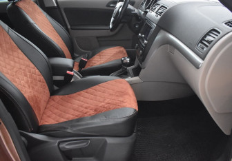 Подержанный автомобиль Skoda Yeti 2012 года (11 фото)