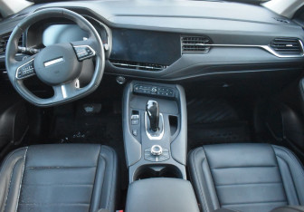 Подержанный автомобиль Haval F7 2022 года (12 фото)