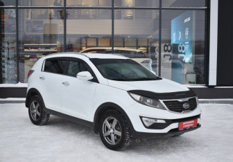 Подержанный автомобиль Kia Sportage 2011 года (3 фото)