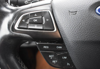 Подержанный автомобиль Ford Kuga 2018 года (15 фото)