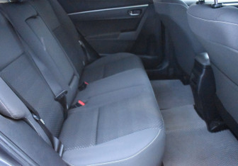 Подержанный автомобиль Toyota Corolla Sedan 2018 года (11 фото)