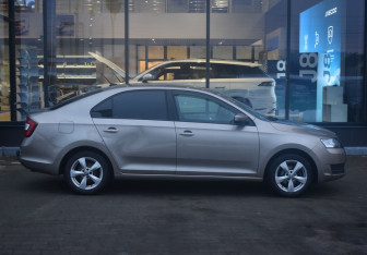Подержанный автомобиль Skoda Rapid Liftback 2019 года (4 фото)