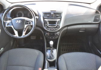 Подержанный автомобиль Hyundai Solaris Sedan 2016 года (12 фото)