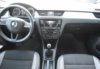 Подержанный автомобиль Skoda Rapid Liftback 2019 года (11 фото)