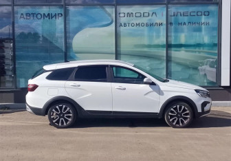 Подержанный автомобиль LADA (ВАЗ) Vesta Wagon 2024 года (4 фото)