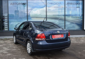 Подержанный автомобиль Volkswagen Polo Sedan 2014 года (7 фото)