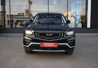 Подержанный автомобиль Geely Atlas Pro 2022 года (2 фото)