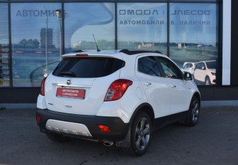 Подержанный автомобиль Opel Mokka 2013 года (5 фото)