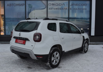 Подержанный автомобиль Renault Duster 2021 года (5 фото)