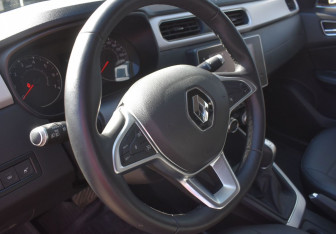 Подержанный автомобиль Renault Arkana 2021 года (13 фото)