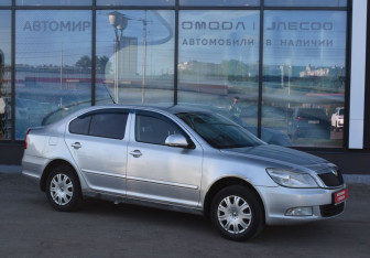 Подержанный автомобиль Skoda Octavia Liftback 2010 года (3 фото)